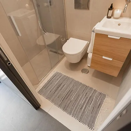 דירה Fin & Tonic